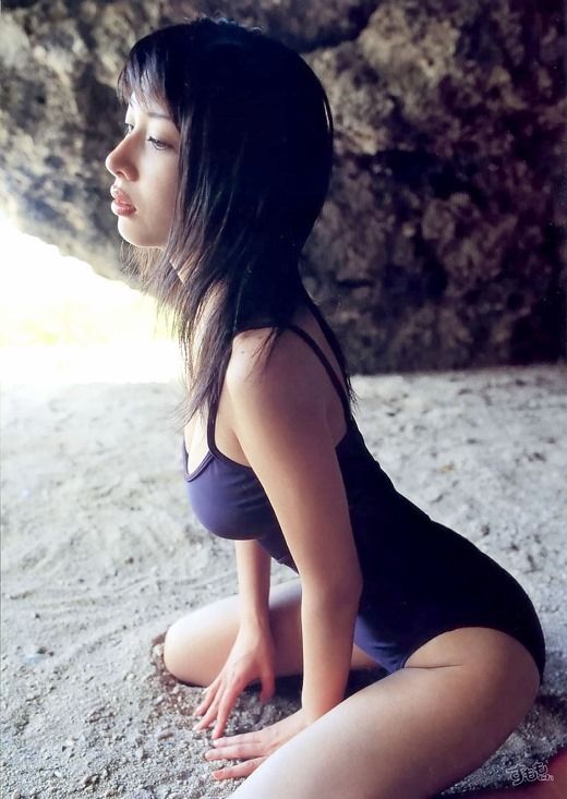 【小林恵美グラビア画像】芸能界引退を発表したグラドル美女のセクシー水着画像 18