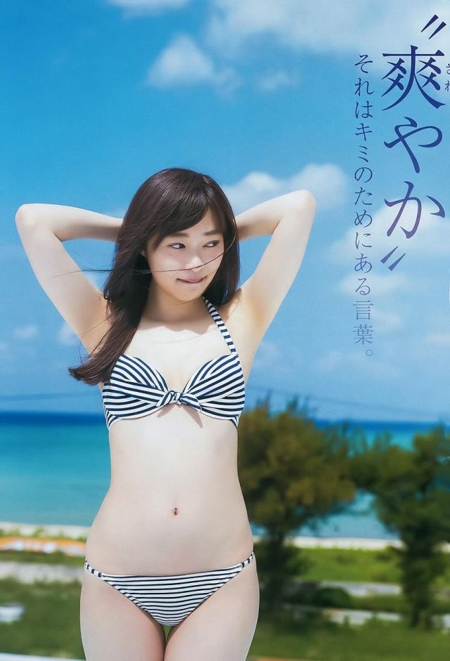 【AKB48エロ画像】スレンダーボディに美脚が眩しい指原莉乃の水着画像 17