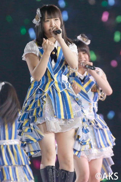 【AKB48エロ画像】スレンダーボディに美脚が眩しい指原莉乃の水着画像 26