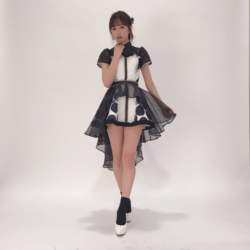 【AKB48エロ画像】スレンダーボディに美脚が眩しい指原莉乃の水着画像 41