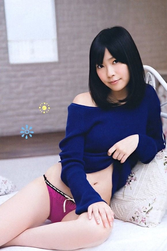 【AKB48エロ画像】スレンダーボディに美脚が眩しい指原莉乃の水着画像 54