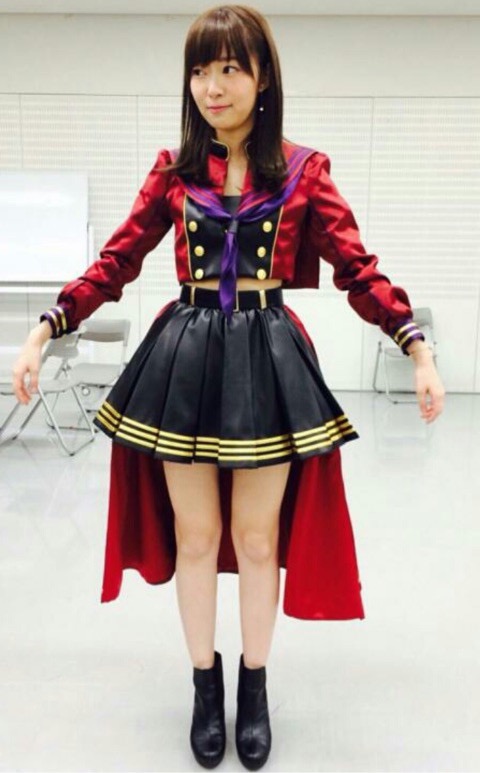 【AKB48エロ画像】スレンダーボディに美脚が眩しい指原莉乃の水着画像 68
