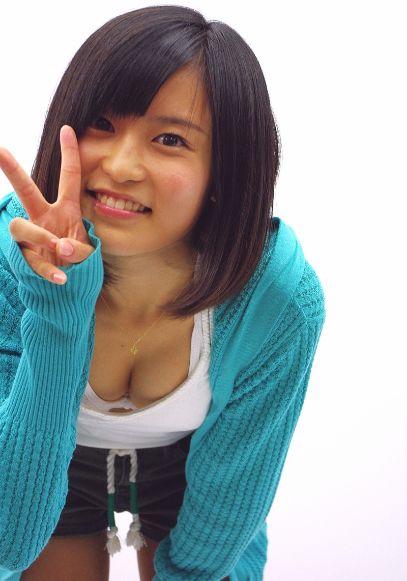 【小島瑠璃子グラビア画像】Eカップ巨乳ビキニボディがエロい美人タレント 04