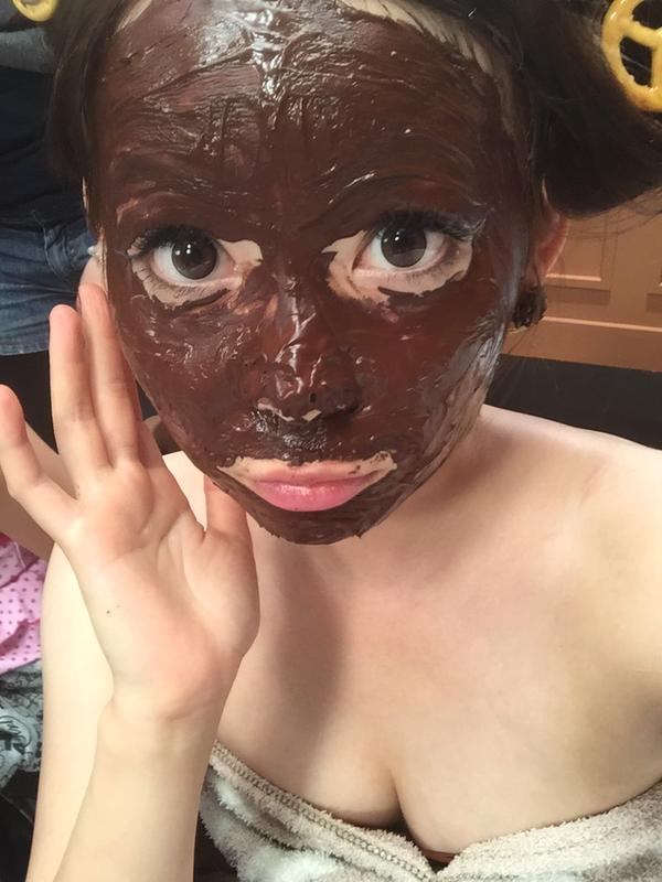【バレンタインエロ画像】普通のセックスに飽きて裸にチョコレートを塗っちゃった女子ｗｗｗｗ 19