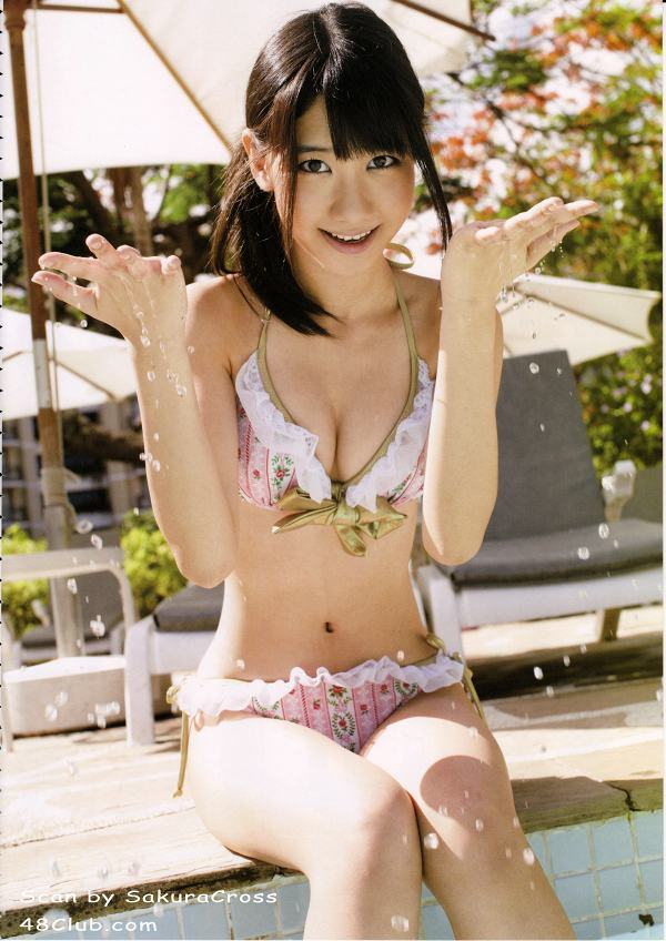 【柏木由紀グラビア画像】最年長AKB48アイドルが若かった頃のエッチなビキニ姿がこちら 36