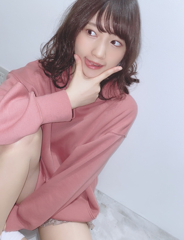 【そよんエロ画像】生まれも育ちも東京の韓国人モデルが披露するエロカワ写真 43