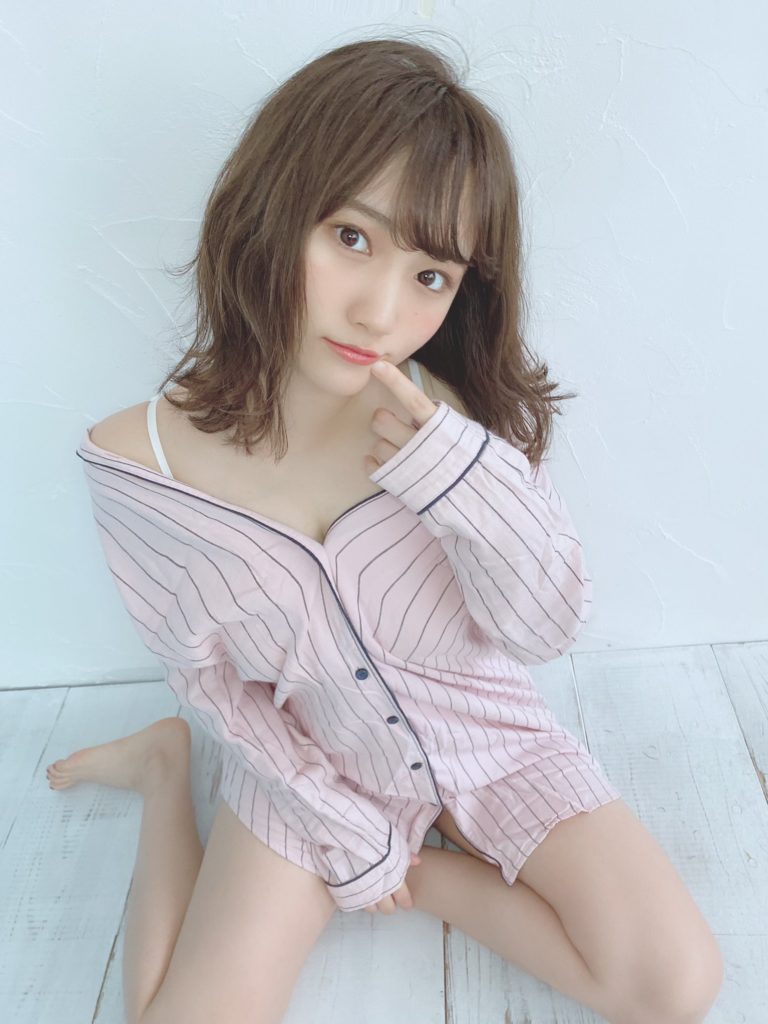 【そよんエロ画像】生まれも育ちも東京の韓国人モデルが披露するエロカワ写真 54