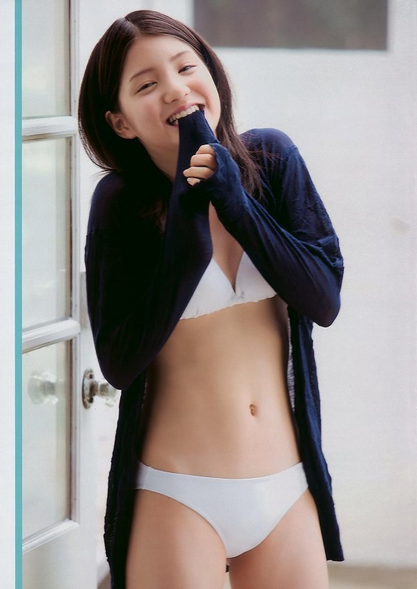 【川島海荷グラビア画像】ベテラン女優がアイドル時代に撮った健康的なビキニ姿 05