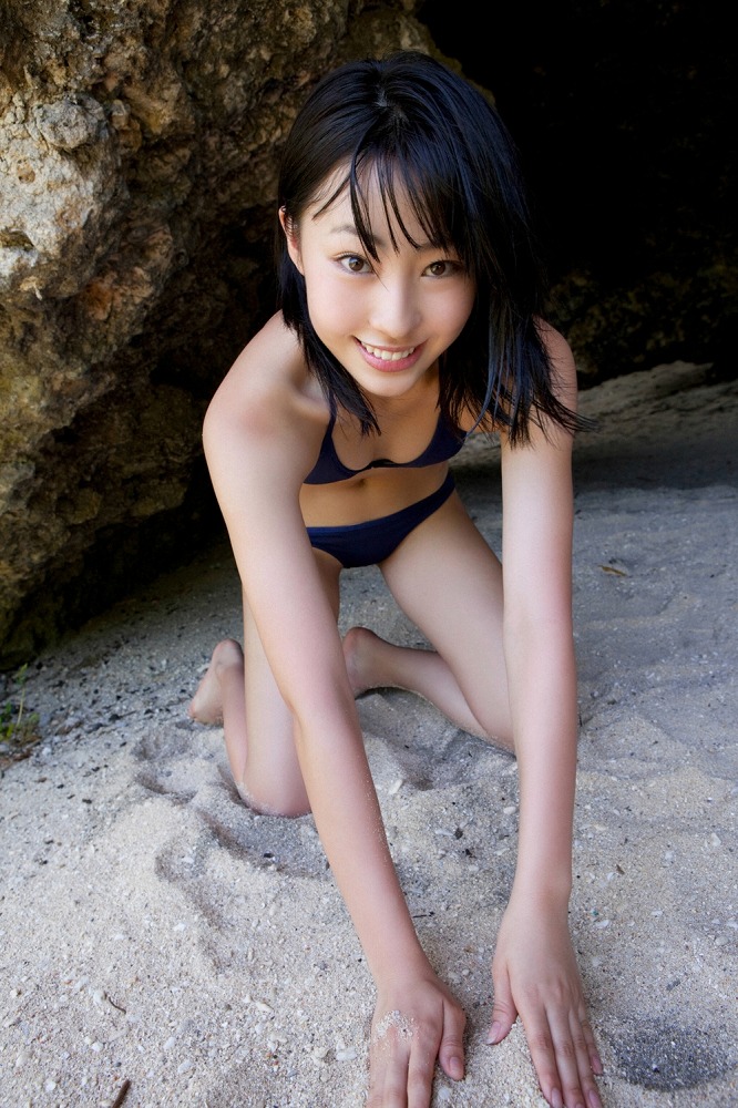 【藤江れいなグラビア画像】元AKB48の3期生アイドルが現役時代に披露した水着姿 28
