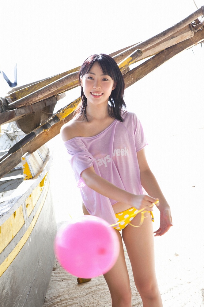 【藤江れいなグラビア画像】元AKB48の3期生アイドルが現役時代に披露した水着姿 54