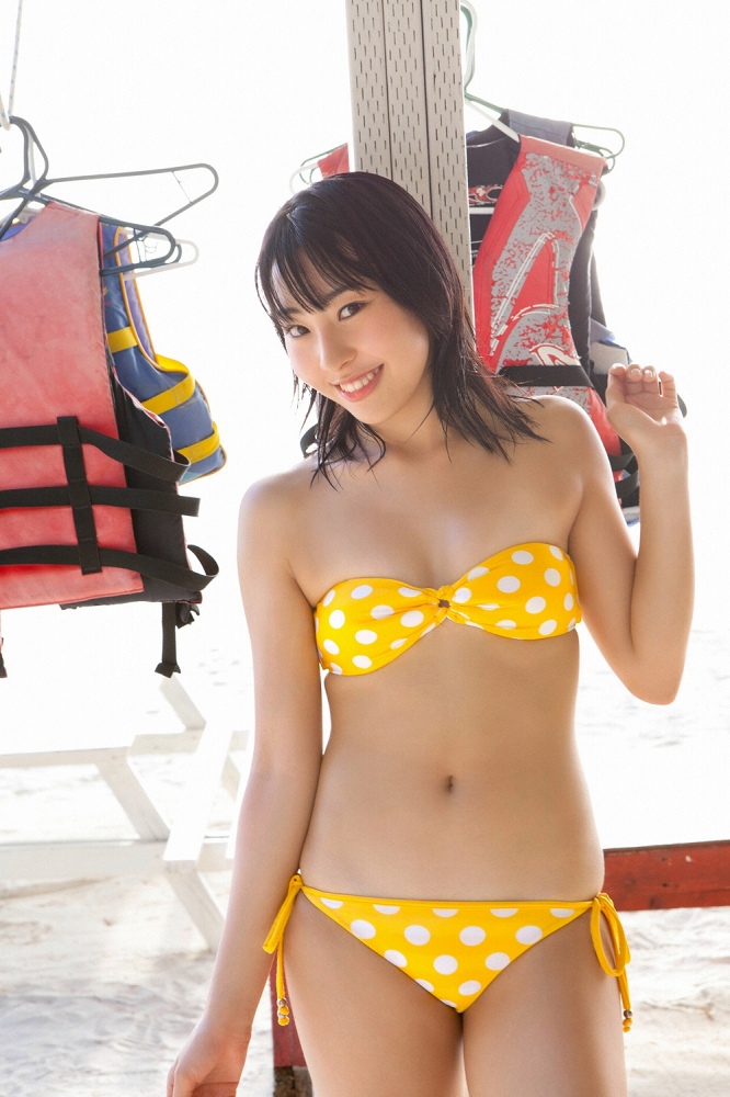 【藤江れいなグラビア画像】元AKB48の3期生アイドルが現役時代に披露した水着姿 61