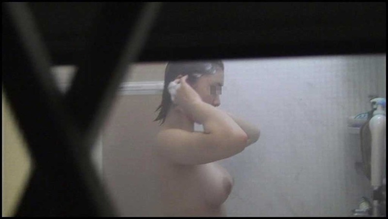 【素人温泉エロ画像】リラックスし過ぎて裸を撮られてしまった素人娘 21