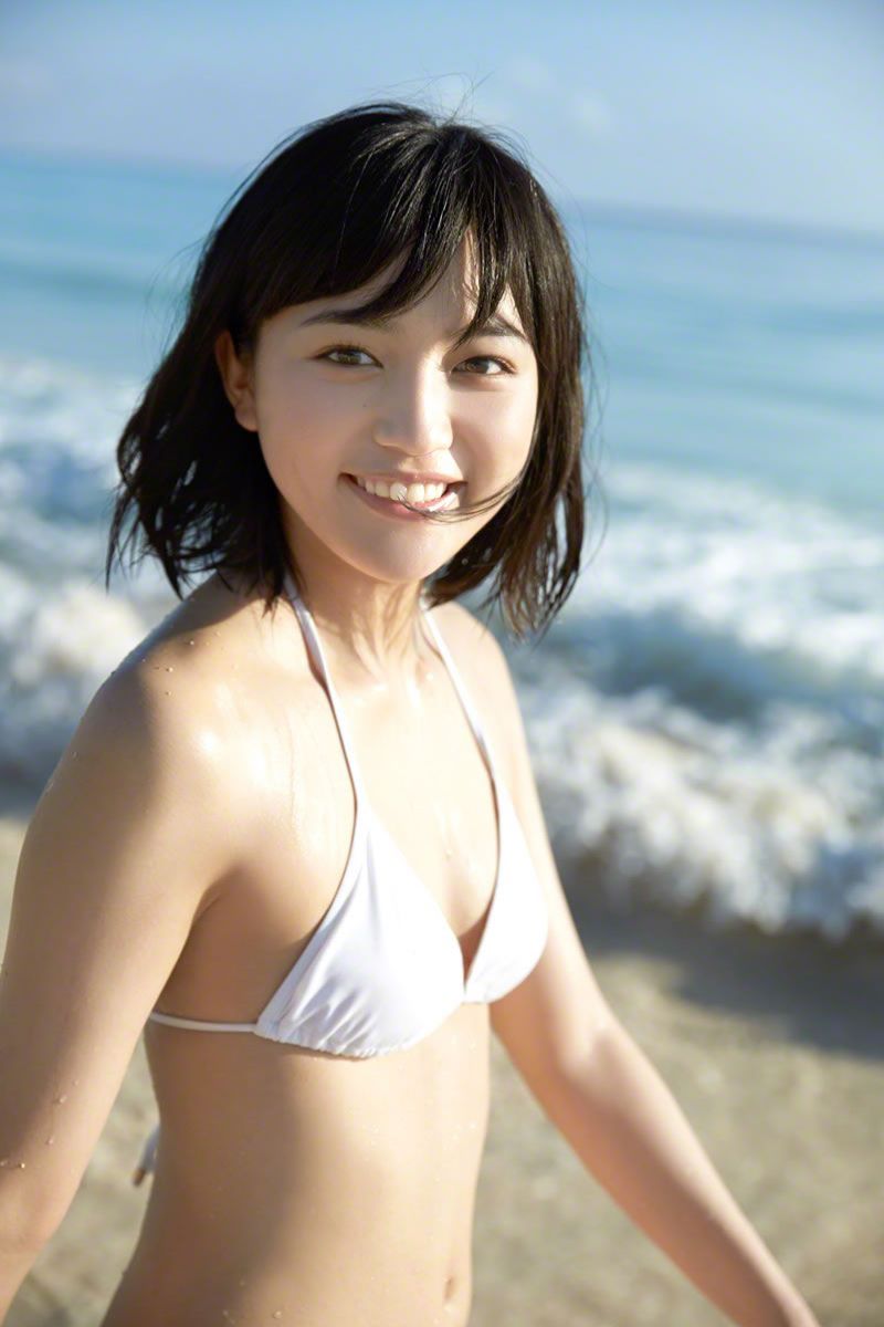 【川口春奈グラビア画像】今では水着姿を見せなくなった女優の貴重なビキニ姿 28