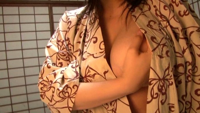 【松坂南濡れ場画像】AVみたいなセックスシーンを撮ってるLカップ爆乳グラドル 52