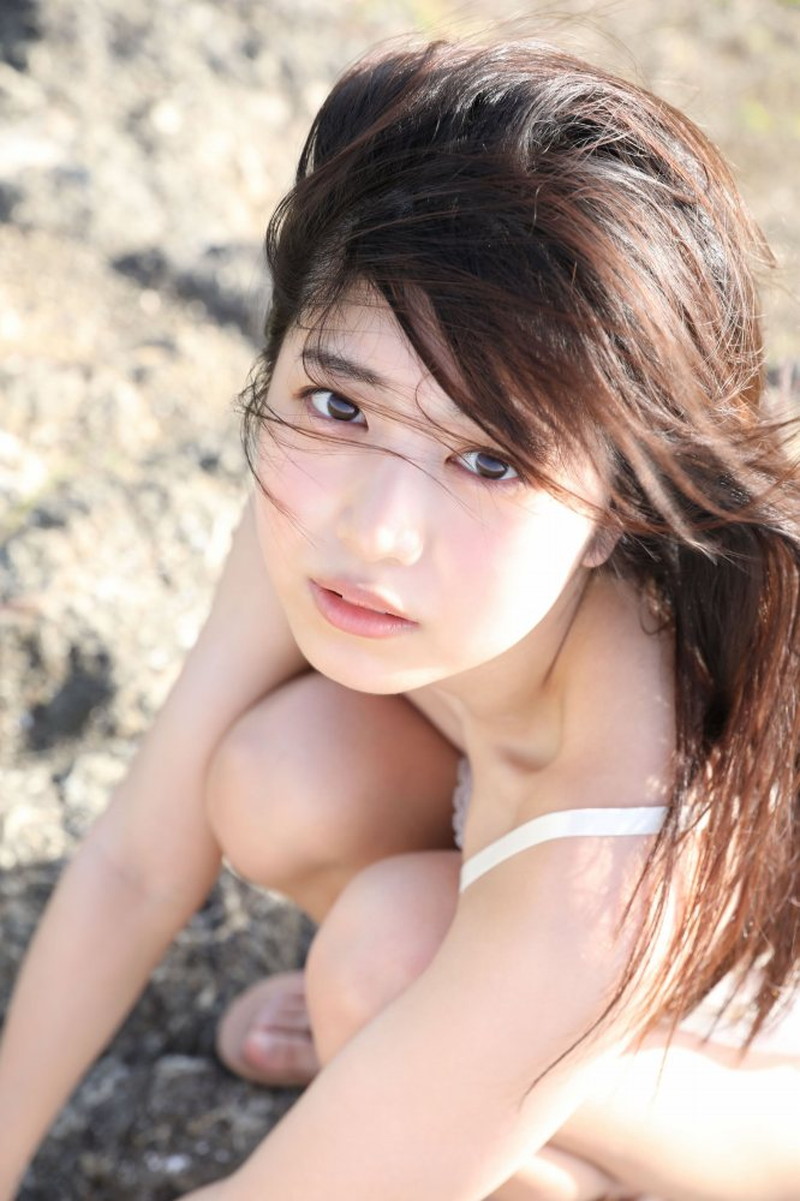 【吉田莉桜グラビア画像】アイドルみたいに激かわな美少女モデルのエッチな姿！ 33