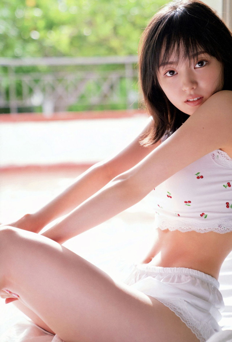 【櫻坂46エロ画像】改名して新しいスタートを切ったグループアイドルの水着写真 54