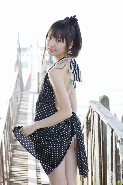 【船岡咲キャプ画像】中高生向けの元ファッションモデルが結構エロいイメージ出してるｗ 75
