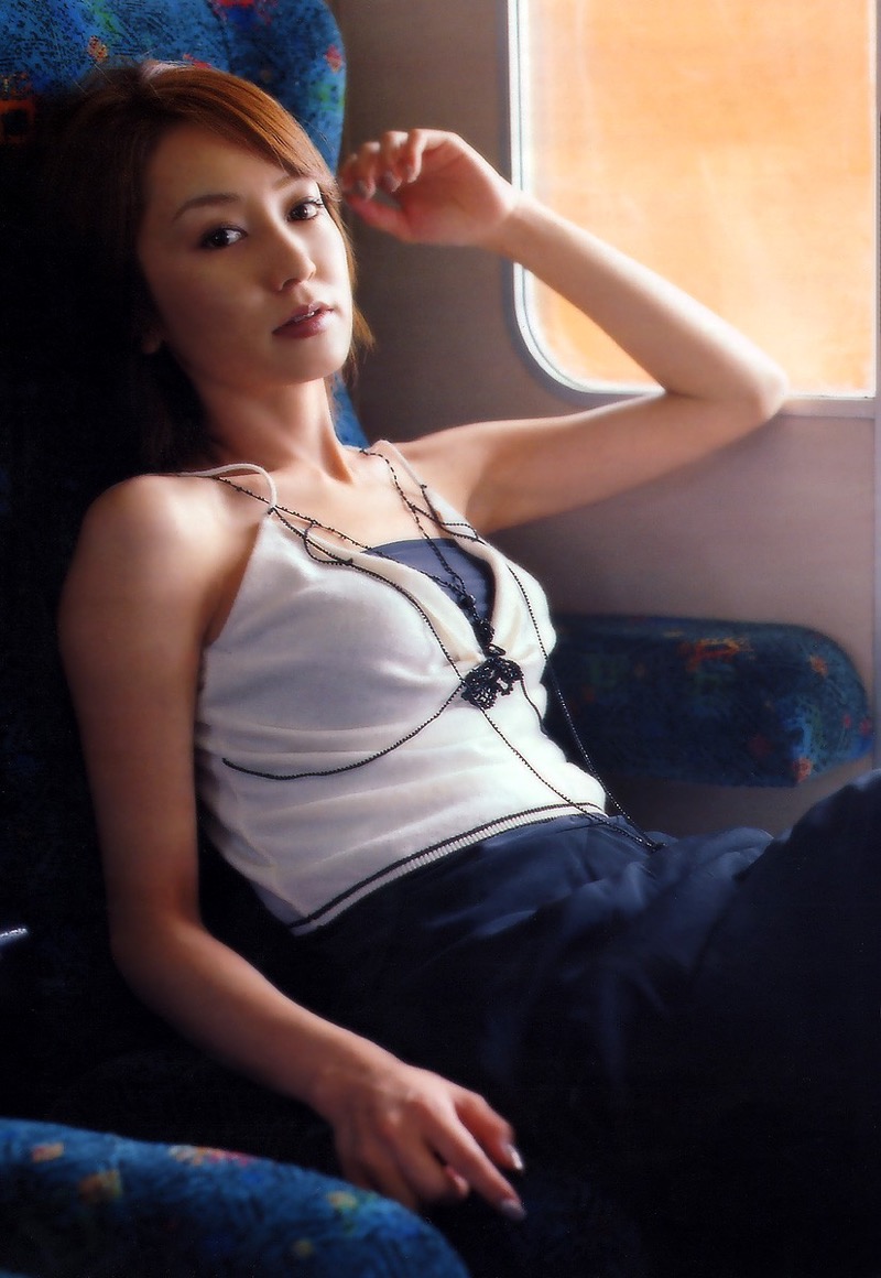 【矢田亜希子エロ画像】7年ぶりにグラビア撮影に挑んだベテラン美人女優 26