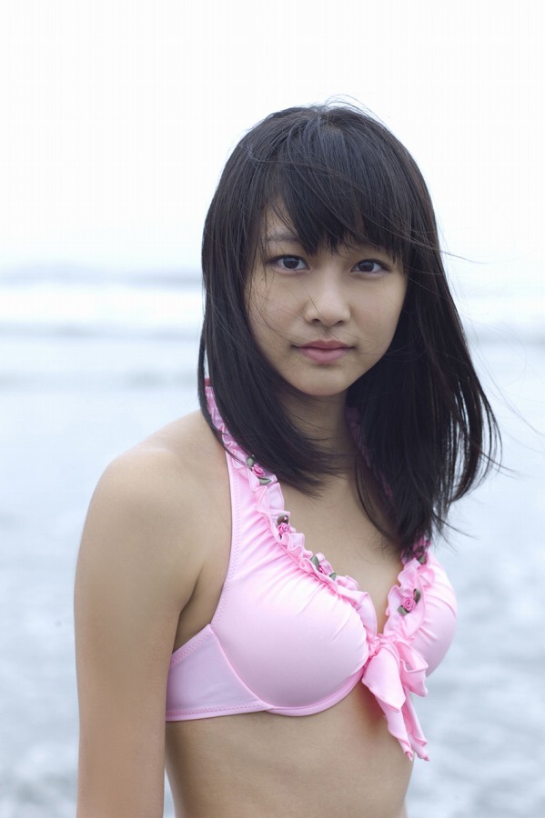 【和田彩花グラビア画像】元ハロプロアイドルの可愛くて健康的なビキニ姿 49