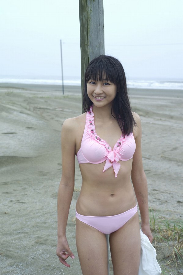 【和田彩花グラビア画像】元ハロプロアイドルの可愛くて健康的なビキニ姿 51