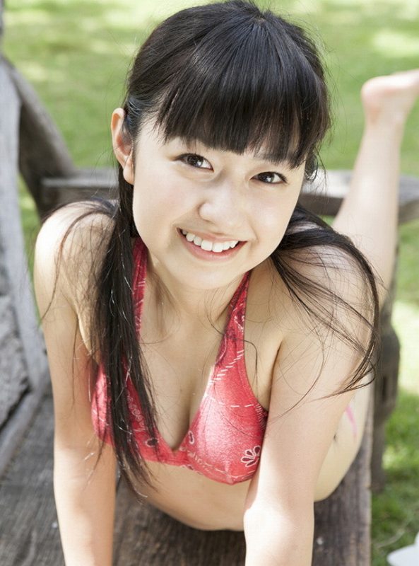 【伊倉愛美グラビア画像】ももクロ初期アイドルの可愛くチョイエロな水着姿 23