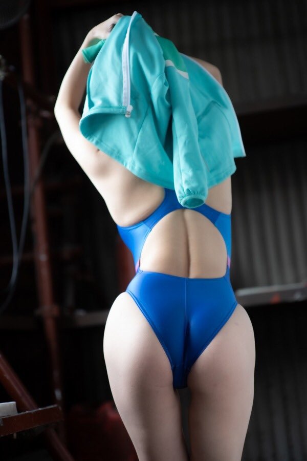 【稲森美優エロ画像】競泳水着のお姉さんが魅せるハイレグ美ボディ 52