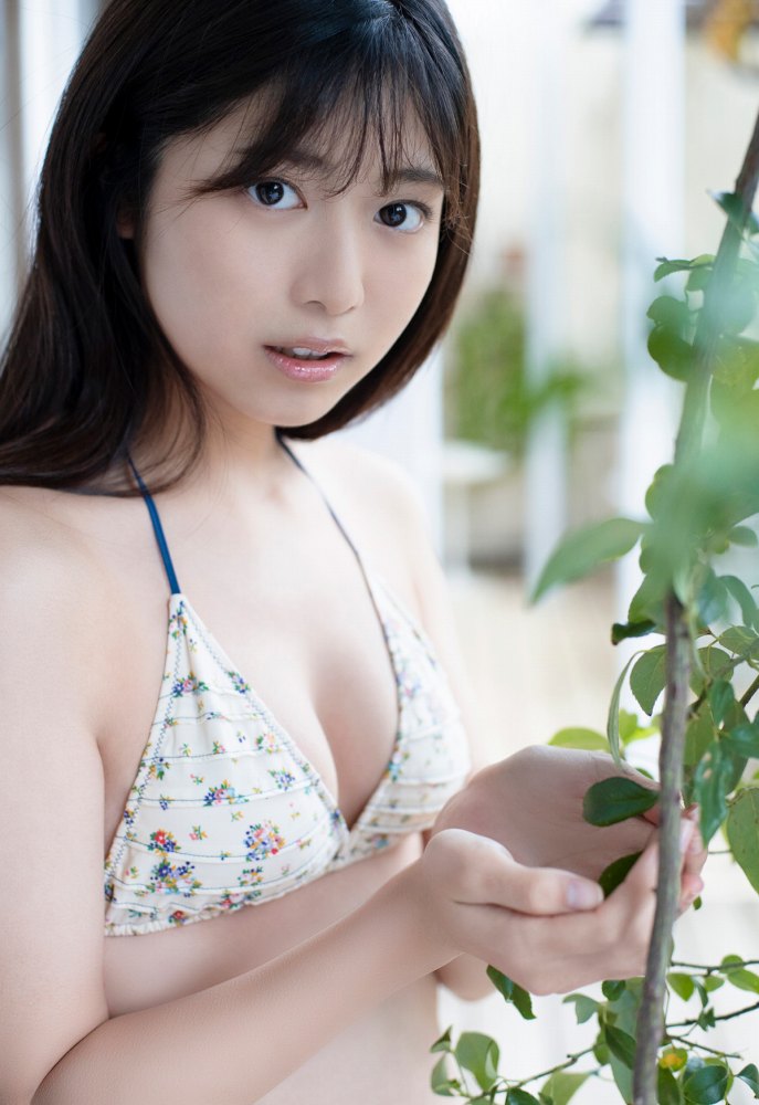 【吉田莉桜グラビア画像】専属モデルの可愛くてちょいエロなビキニ姿 39