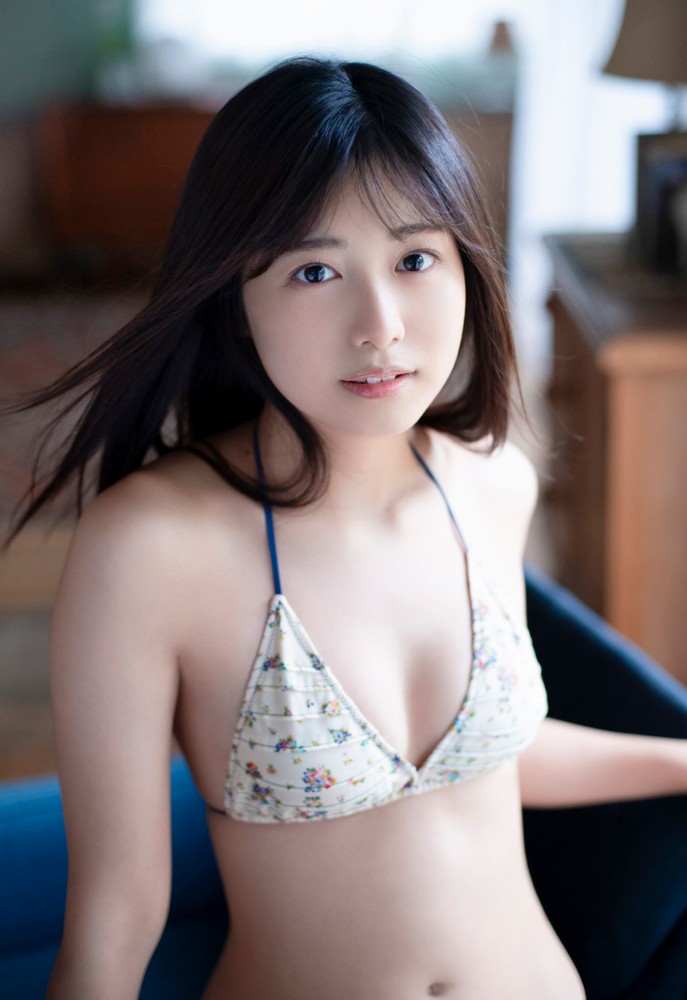 【吉田莉桜グラビア画像】専属モデルの可愛くてちょいエロなビキニ姿 40