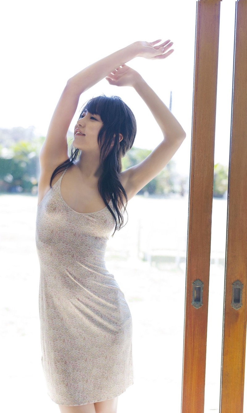 【石川恋グラビア画像】ファッションモデルとは思えない高露出写真を披露するセクシー美女 80