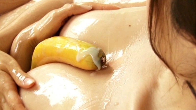 【庄司ゆうこエロ画像】AV寸前なアダルトイメージビデオで陰毛まで曝け出すFカップ巨乳グラドル 31