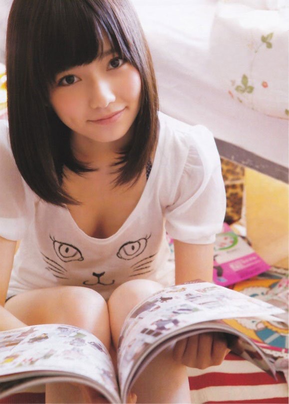 【島崎遥香グラビア画像】さらさらロングのボブヘアが似合ってエクボも可愛い元AKB48アイドル 09