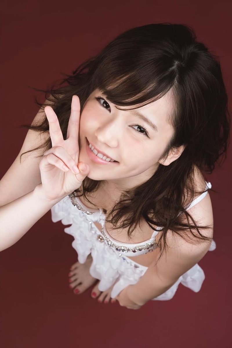【島崎遥香グラビア画像】さらさらロングのボブヘアが似合ってエクボも可愛い元AKB48アイドル 67
