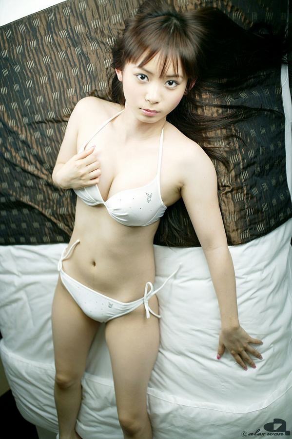 【中川翔子グラビア画像】しょこたんブログで有名になったブロガータレントのエロビキニ画像 28