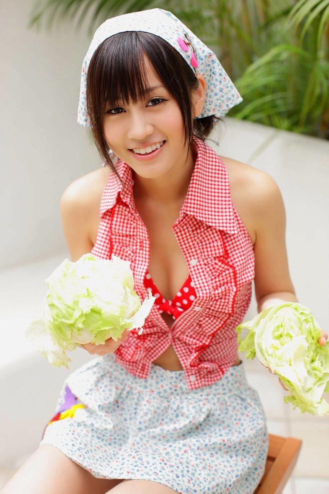 【前田敦子グラビア画像】女優業に意欲を見せている元AKB48アイドルが披露した現役時代の水着姿 14
