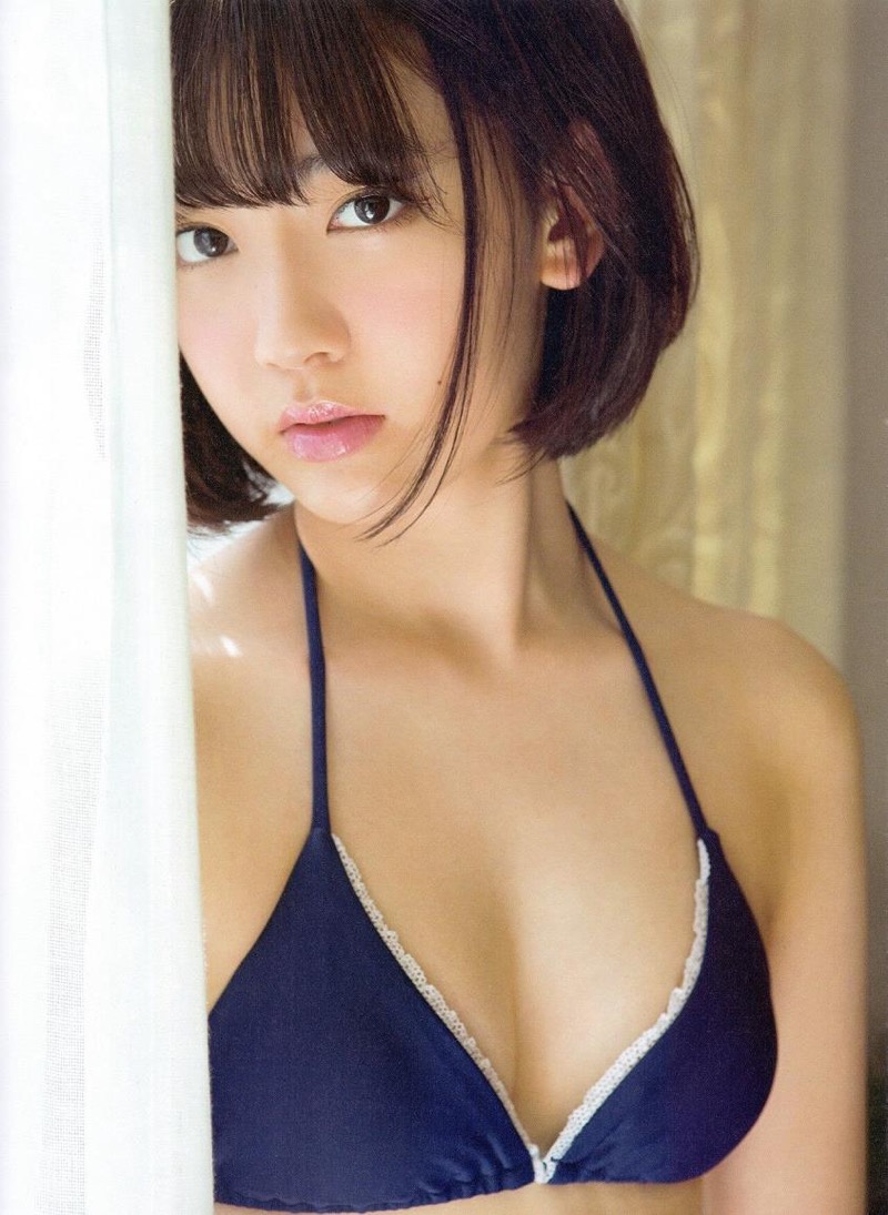 【宮脇咲良グラビア画像】透明感のある美肌がキレイな美少女系AKB48アイドルのエッチなビキニ姿 19
