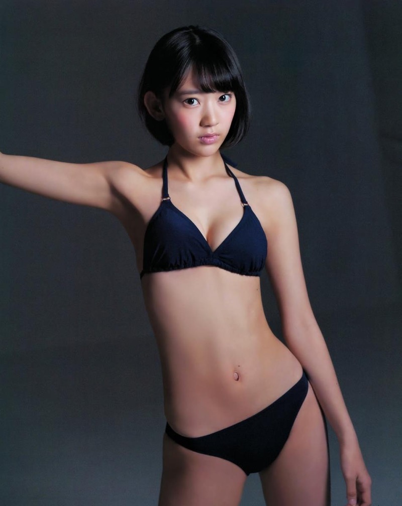 【宮脇咲良グラビア画像】透明感のある美肌がキレイな美少女系AKB48アイドルのエッチなビキニ姿 50