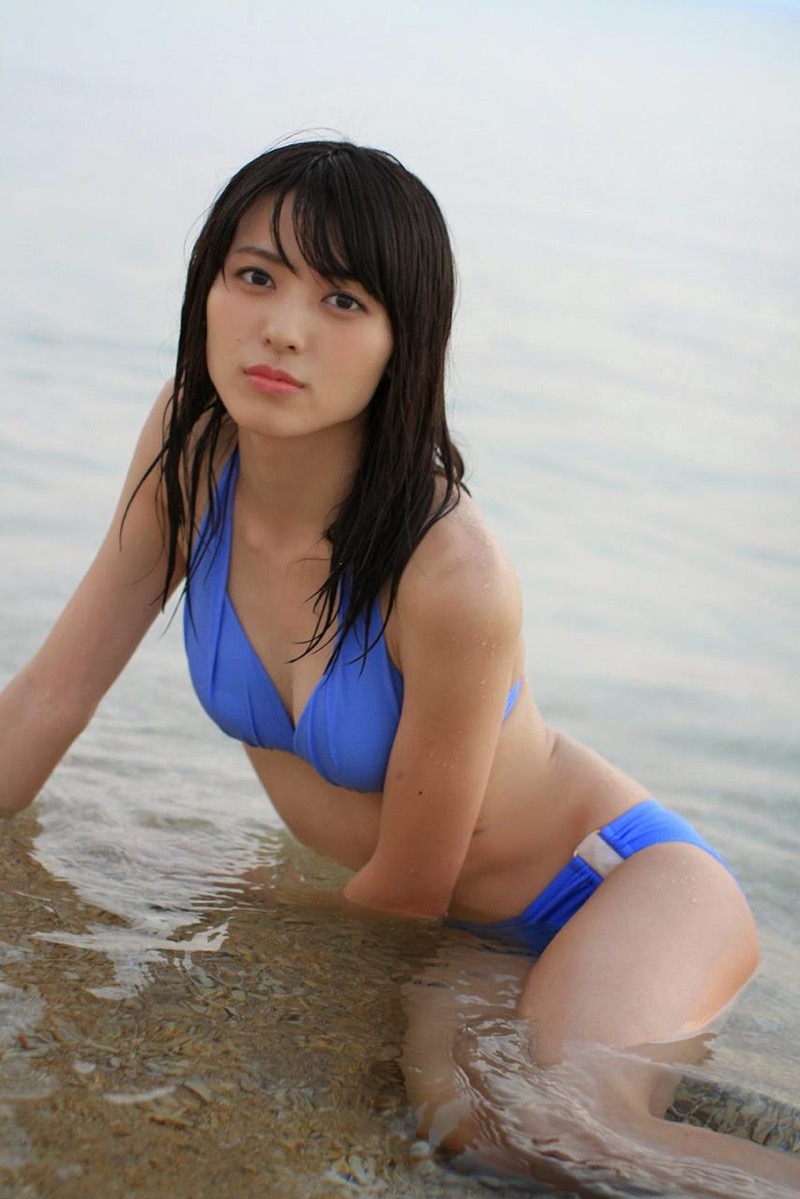 【矢島舞美グラビア画像】ハロプロ5代目リーダーを務めた元アイドルの可愛くてセクシーな水着姿 47