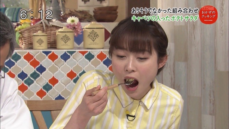 【放送事故フェラ画像】明らかにチンポをしゃぶってる事を妄想しながら食レポしてる女子アナｗｗｗｗ 04