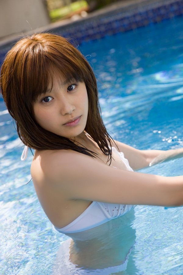 【高橋愛グラビア画像】元ハロプロアイドルが現役時代に撮りまくった初々しくてちょっとエッチな水着姿 45