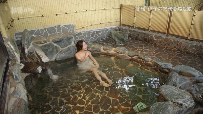 【石川理咲子キャプ画像】超美人でスタイルのいい女性の温泉入浴シーンはいいものだｗｗｗ 09
