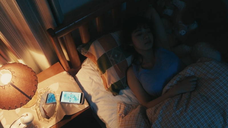【池田エライザキャプ画像】最近の深夜ドラマはキャミソール谷間がエロいオナニーシーンもあるんですねｗｗｗ 24