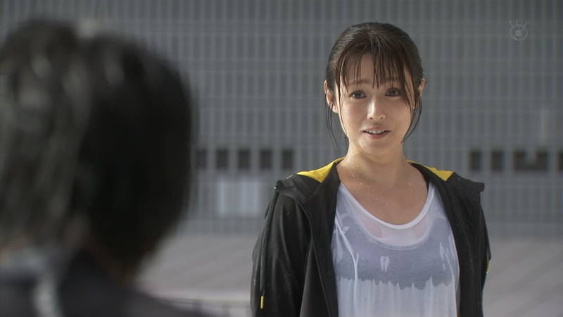 【深田恭子キャプ画像】Tシャツの下に水着を着ていても透けるとエロいという事実ｗｗｗ 05