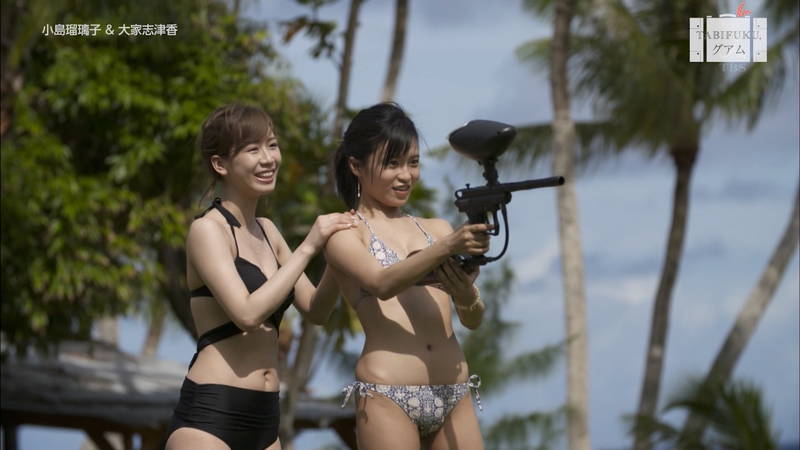 【水着キャプ画像】小島瑠璃子と大家志津香の水着姿が同時に楽しめる幸せな番組ｗｗｗ 09