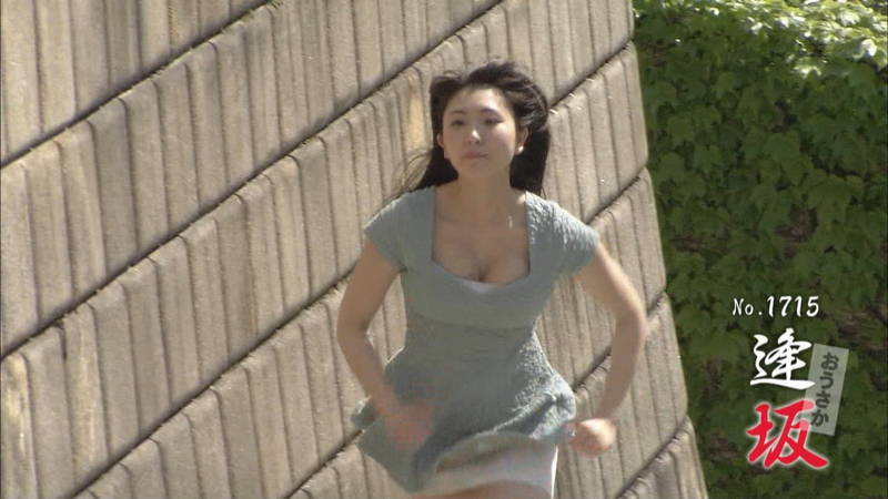 【椎名香奈江キャプ画像】巨乳グラドルがゆるふわファッションで全力ダッシュしたらこうなるｗｗｗ 08