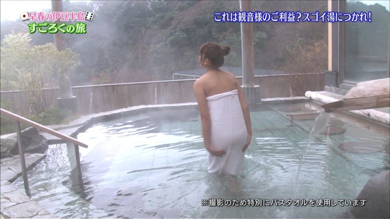 【温泉キャプ画像】女子アナまでもがエロい谷間見せながら温泉レポしちゃってるぞｗｗ 09