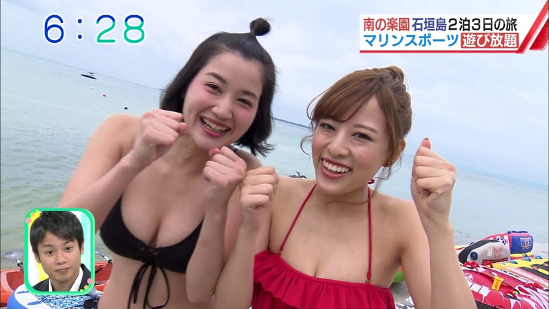 【水着キャプ画像】テレビでビキニからハミ乳しまくりのエロい美女達が映りまくりｗ 10